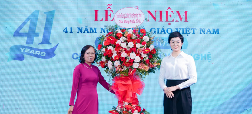 Kỉ niệm ngày nhà giáo Việt Nam Trường Cao đẳng Y khoa Phạm Ngọc Thạch