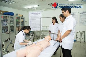 Cách tìm kiếm cơ hội thực tập có lương trong ngành Y