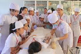 Lợi ích và thách thức của thí sinh khối D01 khi theo học ngành Y Dược