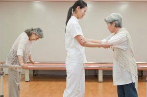 Chứng chỉ và cơ hội nghề nghiệp sau khi học lớp phục hồi chức năng cơ bản