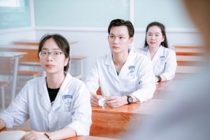 Bạn có thể theo học cao đẳng điều dưỡng tại trường Cao đẳng Y khoa Phạm Ngọc Thạch