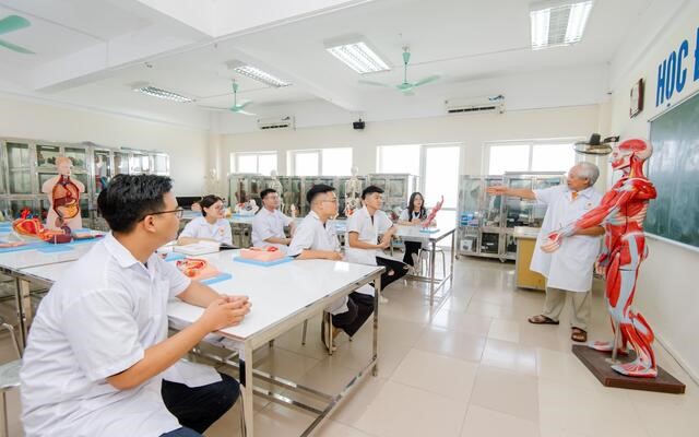 Ngành Y đang được nhiều thí sinh quan tâm khi lựa chọn nghề nghiệp