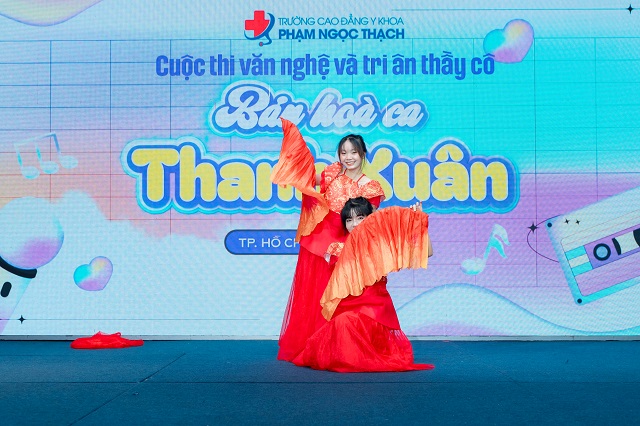 Múa “Giai điệu Việt Nam – Mơ khách đường xa”