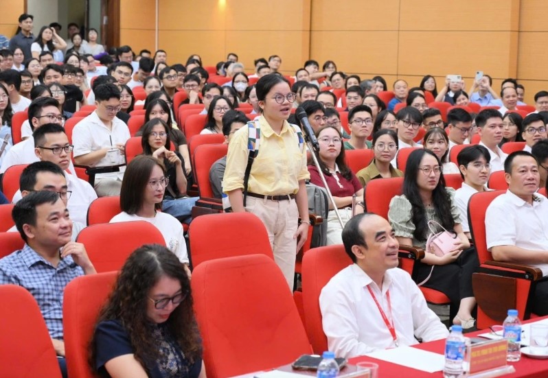 Các tân Bác sĩ nội trú "hô tên" lựa chọn chuyên ngành sau kỳ thi tuyển Các tân Bác sĩ nội trú "hô tên" lựa chọn chuyên ngành sau kỳ thi tuyển