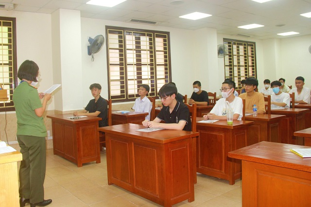 Đối tượng tham gia kỳ thi Đánh giá năng lực của Bộ Công an 2026